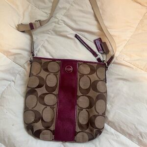 COACH SIGNATURE CROSSBODY BAG